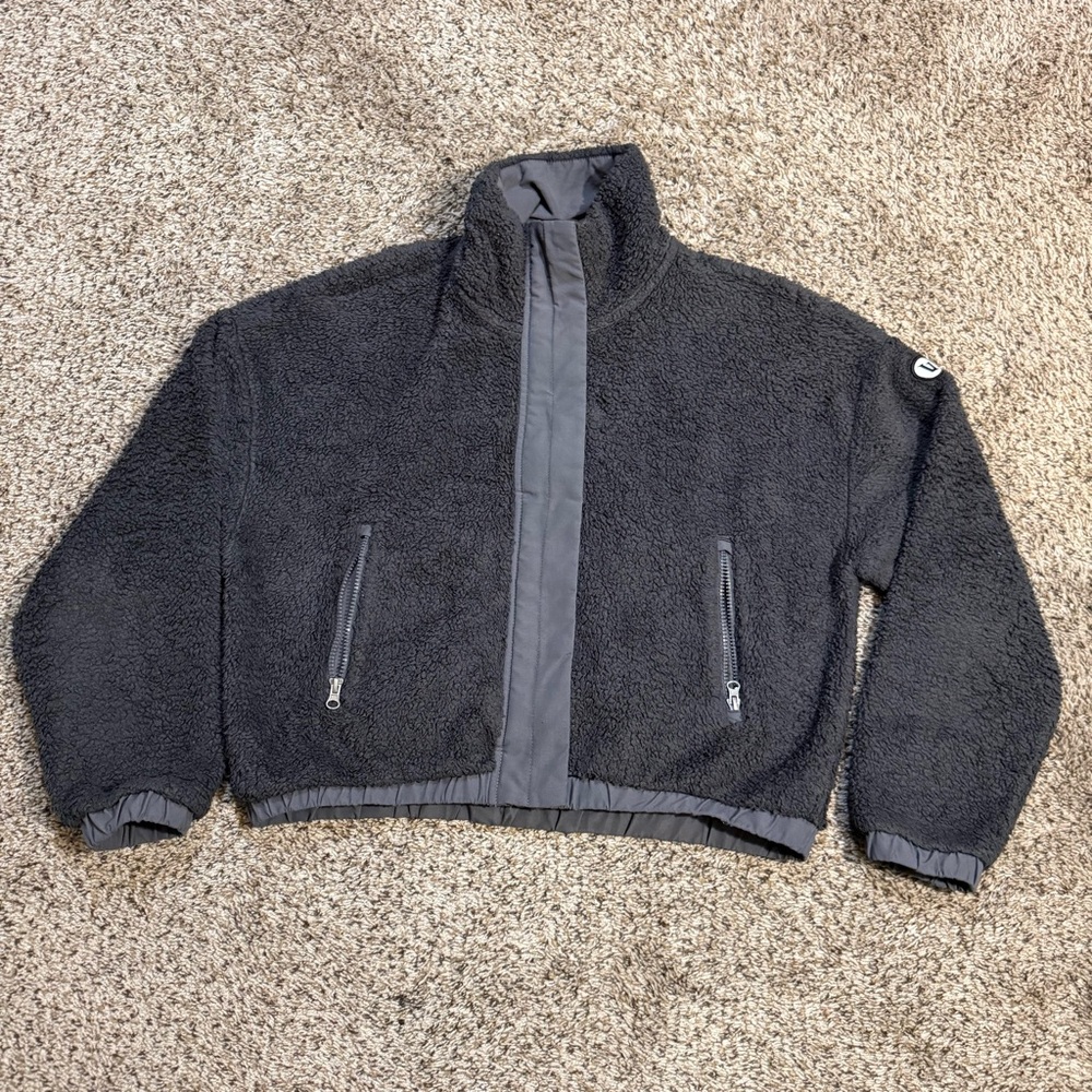 Vuori Womens Cozy Sherpa Jacket charcoal size M